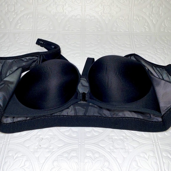 Victoria’s Secret Knockout Bra - Picture 7 of 8